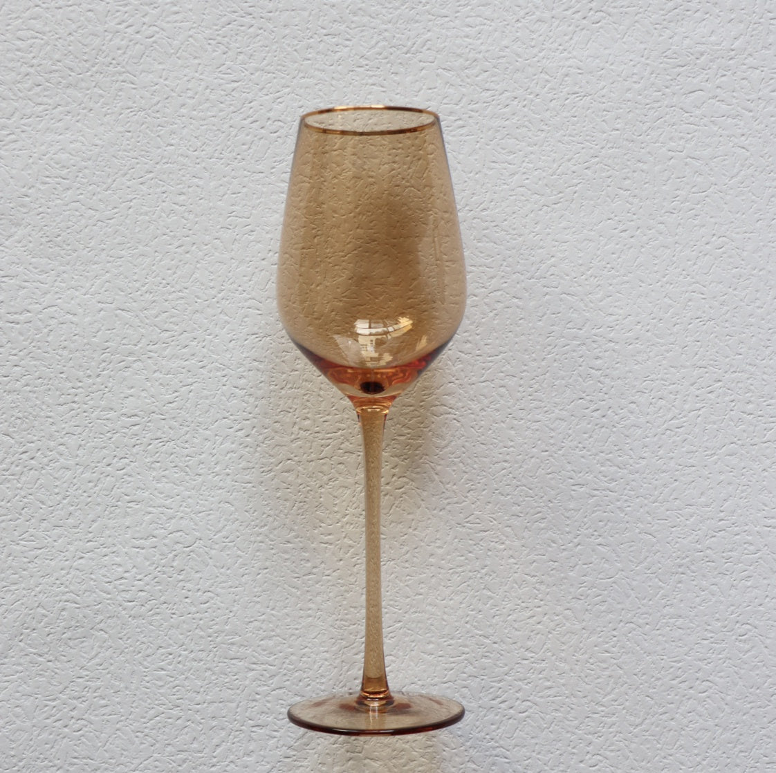 VD-P13-AM - Vikko Decor - Platinum, Amber with Gold Rim, Wine Glass, 13.5 oz